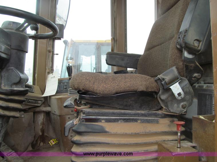 image for item E4669 1995 Caterpillar 960F wheel loader