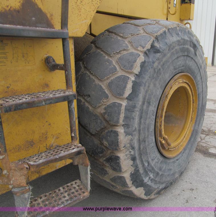 image for item E4672 1993 Caterpillar 970F wheel loader