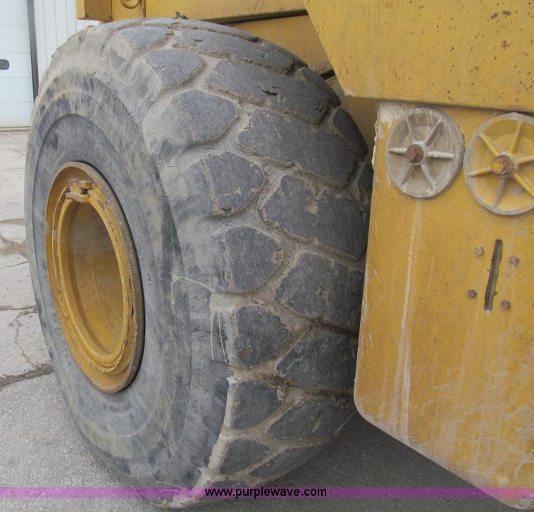 image for item E4672 1993 Caterpillar 970F wheel loader