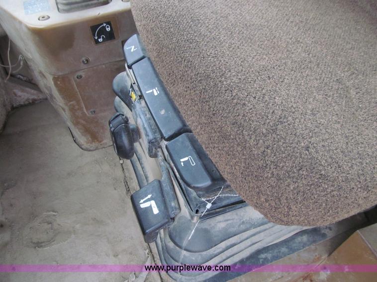 image for item E4672 1993 Caterpillar 970F wheel loader