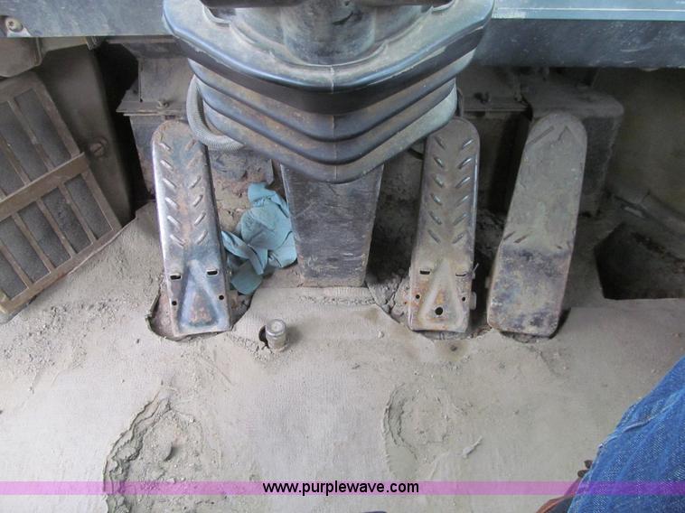 image for item E4672 1993 Caterpillar 970F wheel loader