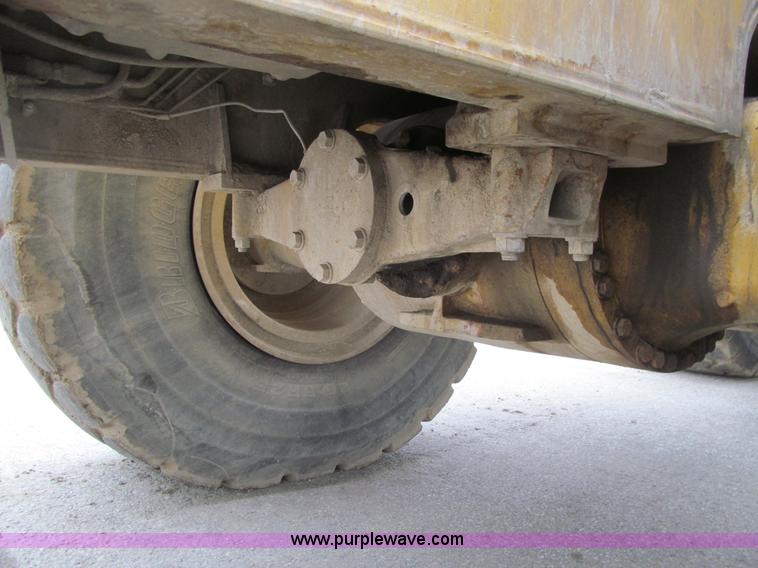 image for item E4672 1993 Caterpillar 970F wheel loader