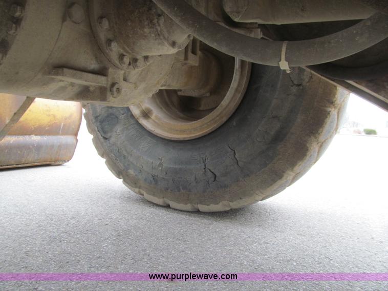 image for item E4672 1993 Caterpillar 970F wheel loader