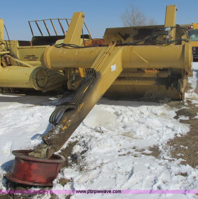 image for item E5298 Shop built hydraulic pull scraper