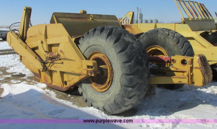 image for item E5298 Shop built hydraulic pull scraper