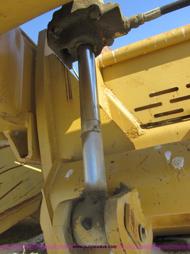 image for item E5298 Shop built hydraulic pull scraper