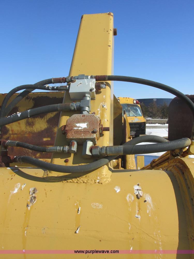 image for item E5298 Shop built hydraulic pull scraper