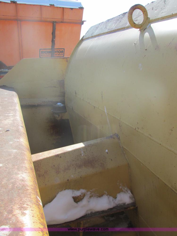 image for item E5298 Shop built hydraulic pull scraper