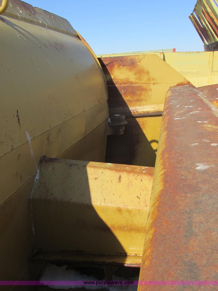 image for item E5298 Shop built hydraulic pull scraper