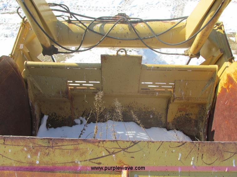 image for item E5298 Shop built hydraulic pull scraper