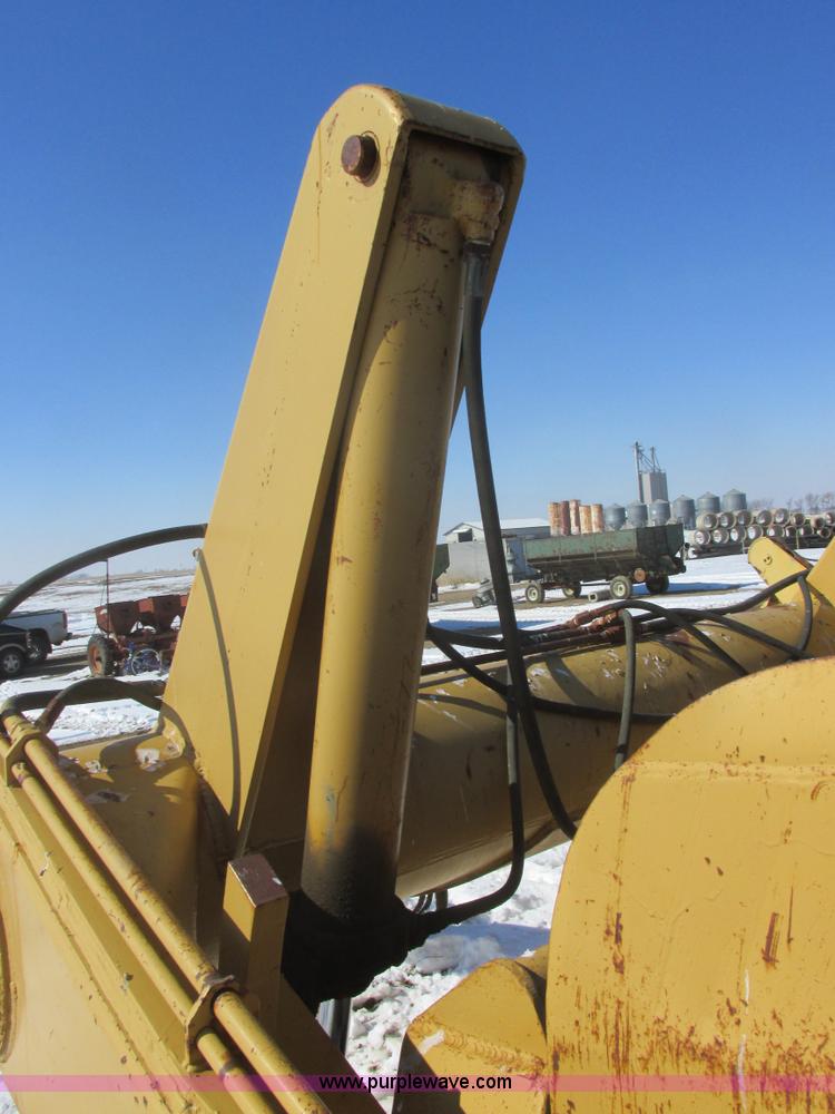 image for item E5298 Shop built hydraulic pull scraper