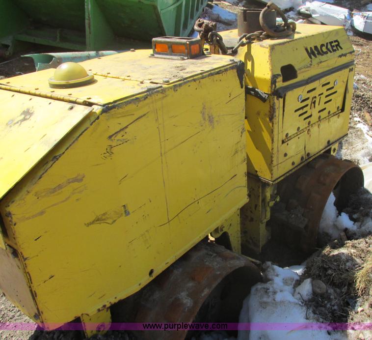 image for item E5320 Wacker RT820 trench compactor