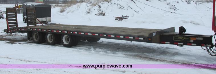 image for item E5323 2007 Cashman C-50 triple axle trailer