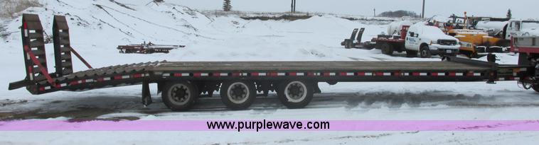 image for item E5323 2007 Cashman C-50 triple axle trailer