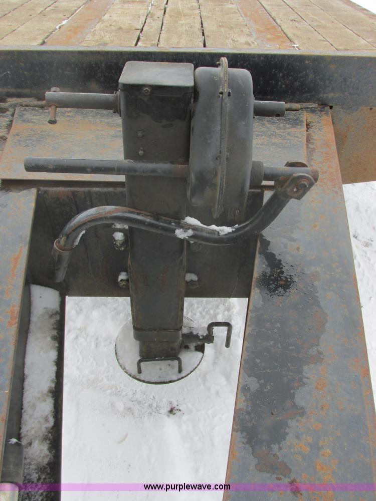 image for item E5323 2007 Cashman C-50 triple axle trailer