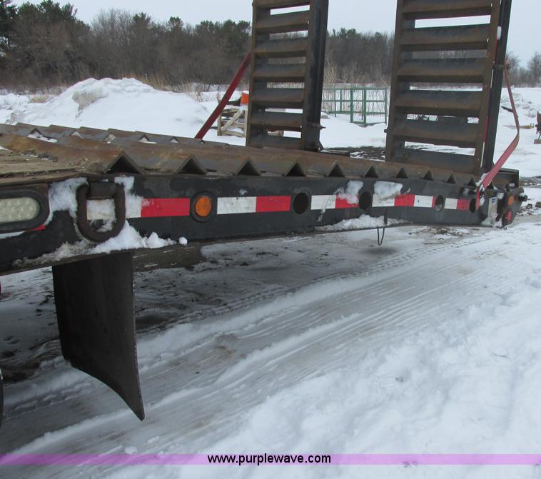 image for item E5323 2007 Cashman C-50 triple axle trailer