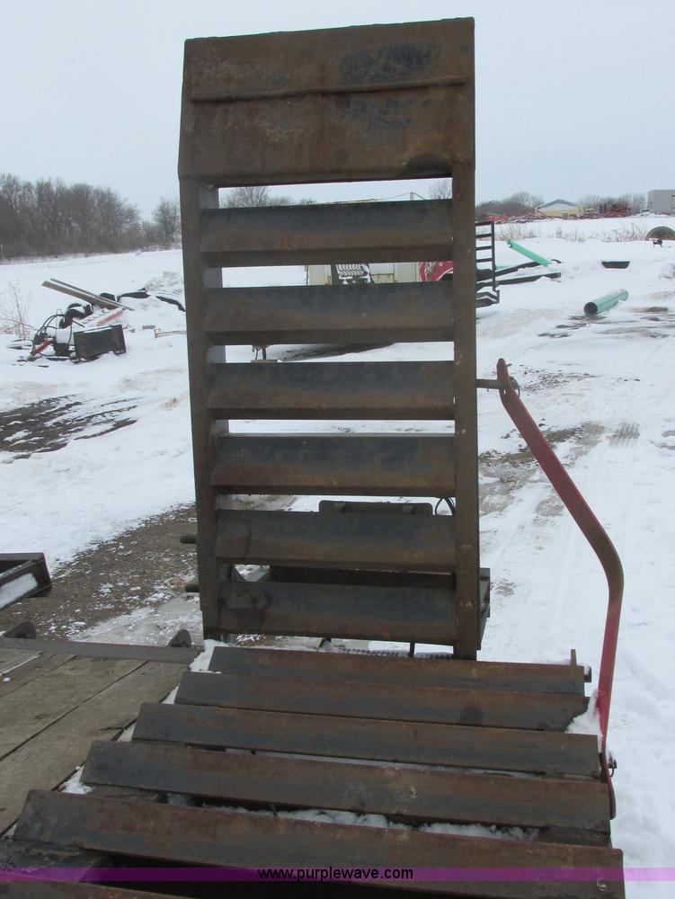 image for item E5323 2007 Cashman C-50 triple axle trailer