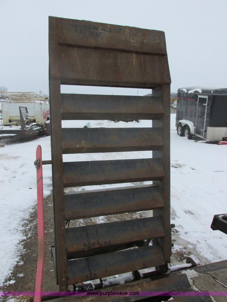 image for item E5323 2007 Cashman C-50 triple axle trailer