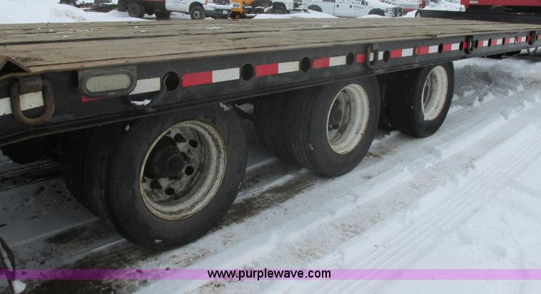 image for item E5323 2007 Cashman C-50 triple axle trailer