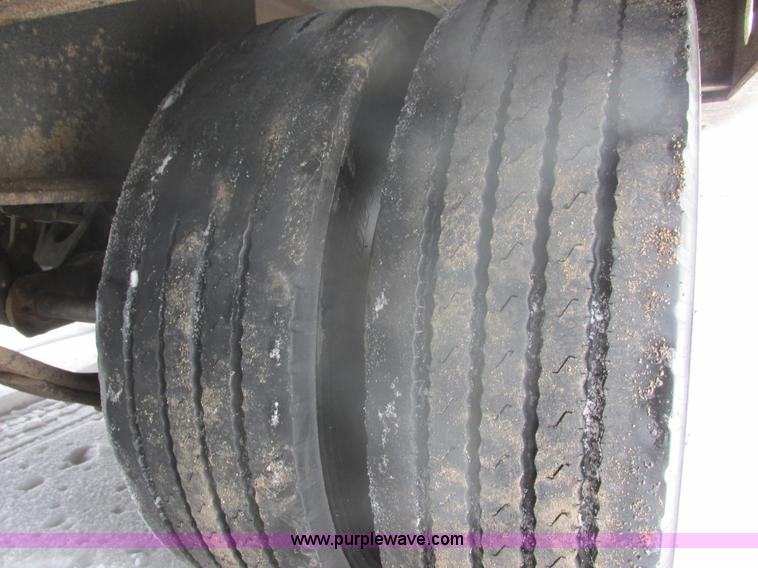 image for item E5323 2007 Cashman C-50 triple axle trailer