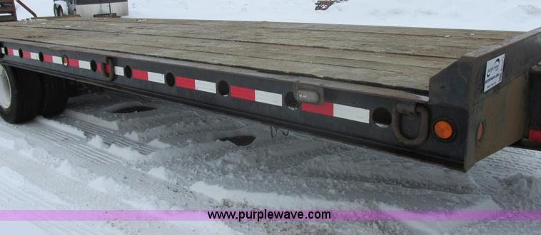 image for item E5323 2007 Cashman C-50 triple axle trailer