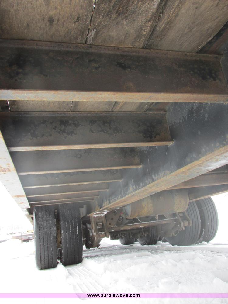 image for item E5323 2007 Cashman C-50 triple axle trailer