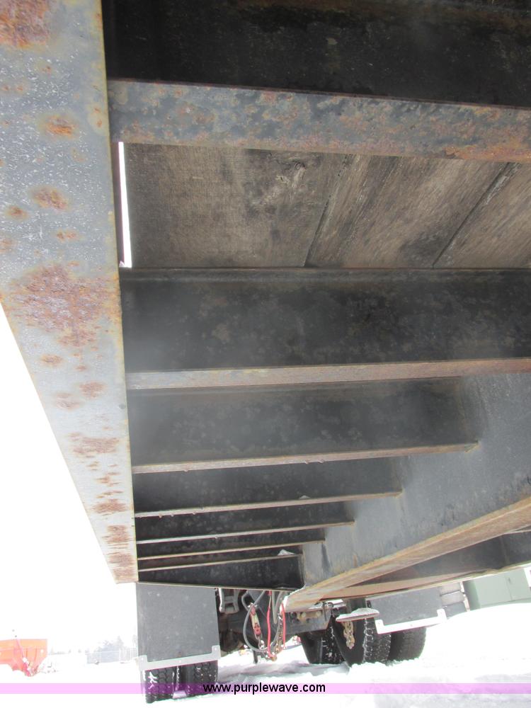 image for item E5323 2007 Cashman C-50 triple axle trailer