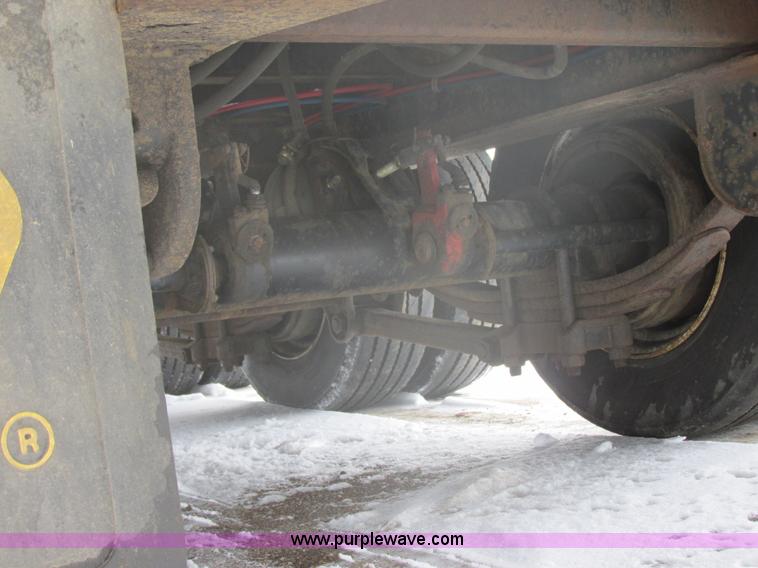 image for item E5323 2007 Cashman C-50 triple axle trailer