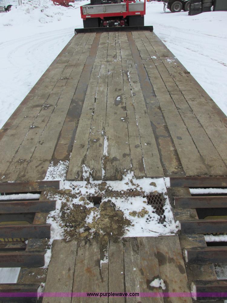 image for item E5323 2007 Cashman C-50 triple axle trailer