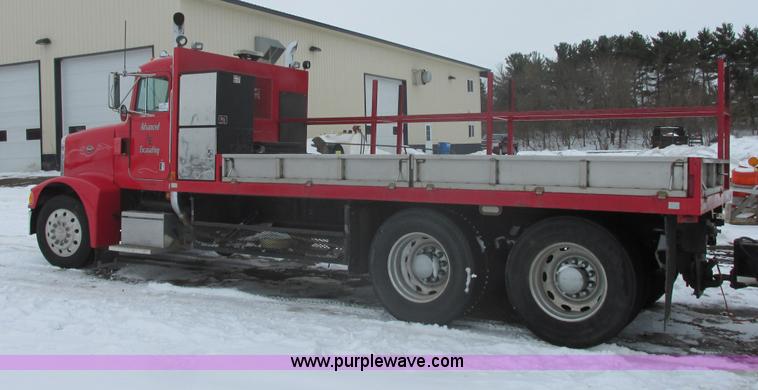 image for item E5324 1993 Peterbilt 375 utility truck