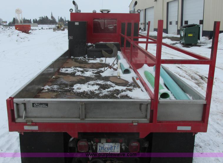 image for item E5324 1993 Peterbilt 375 utility truck