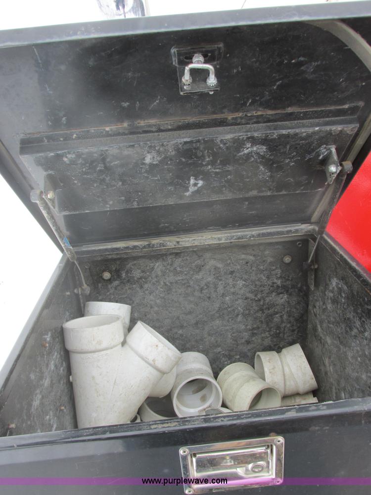 image for item E5324 1993 Peterbilt 375 utility truck