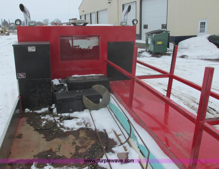 image for item E5324 1993 Peterbilt 375 utility truck