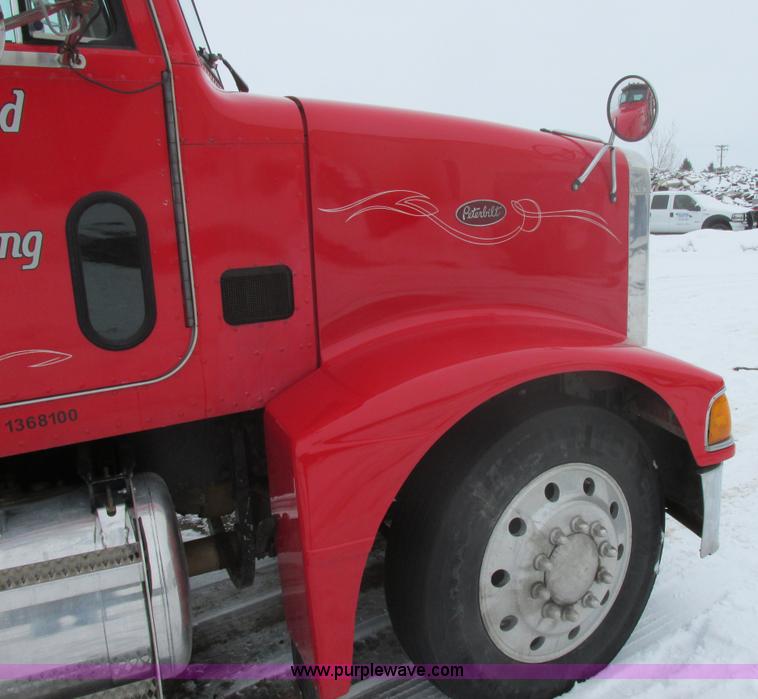 image for item E5324 1993 Peterbilt 375 utility truck