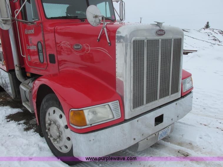 image for item E5324 1993 Peterbilt 375 utility truck