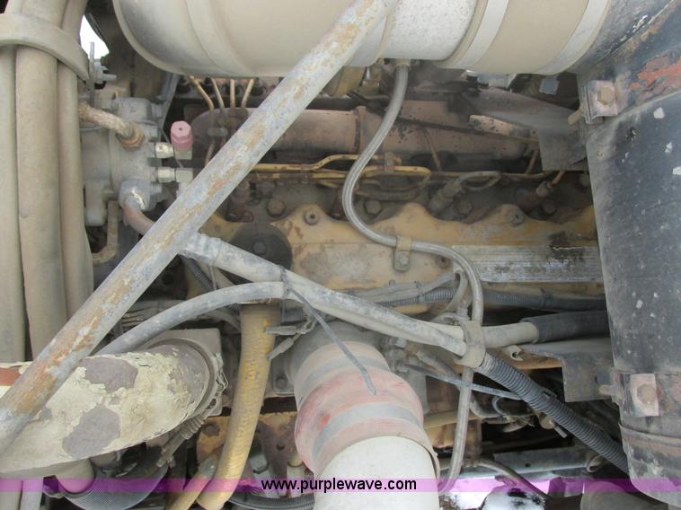 image for item E5324 1993 Peterbilt 375 utility truck