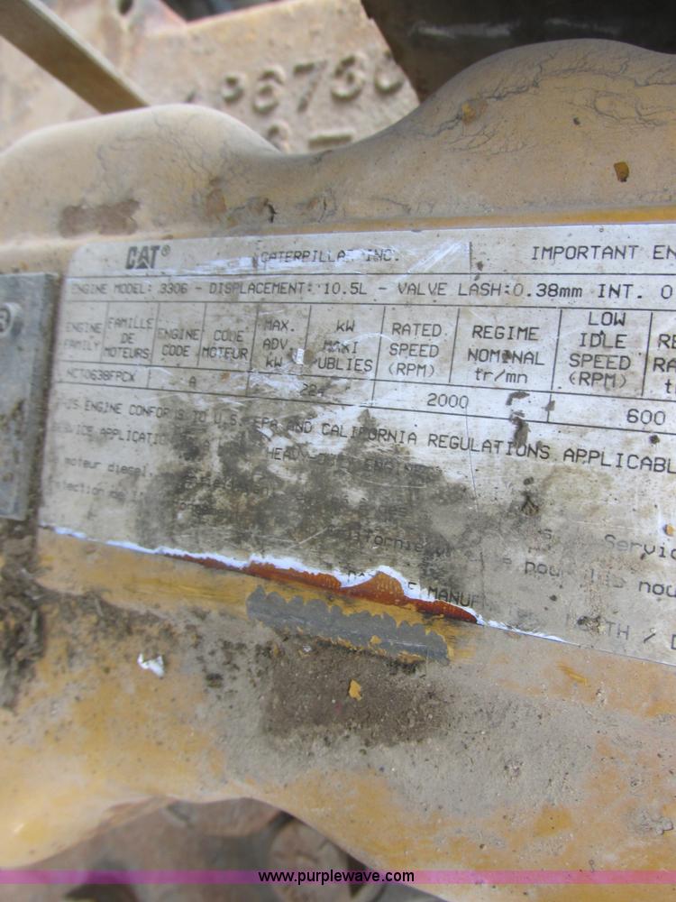 image for item E5324 1993 Peterbilt 375 utility truck