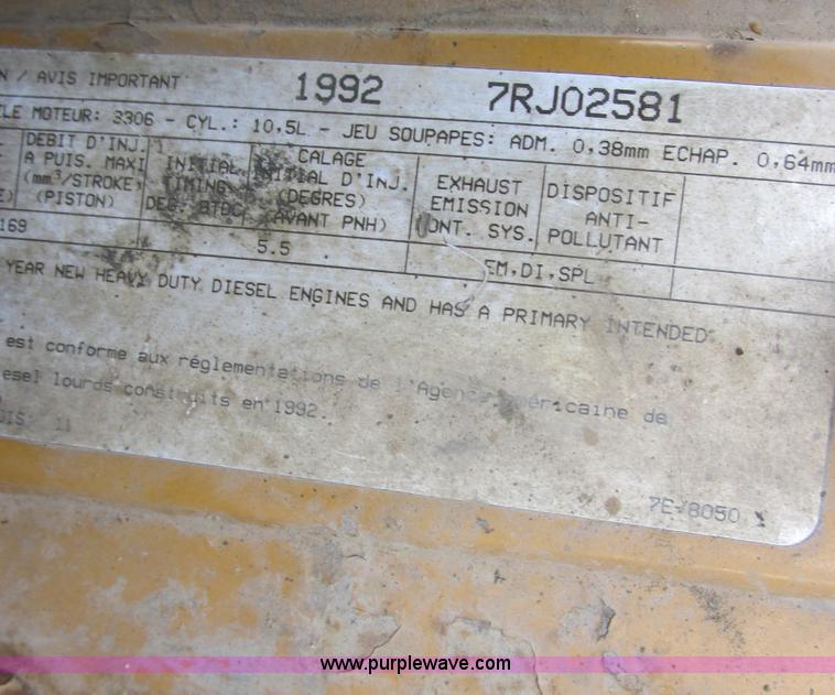 image for item E5324 1993 Peterbilt 375 utility truck