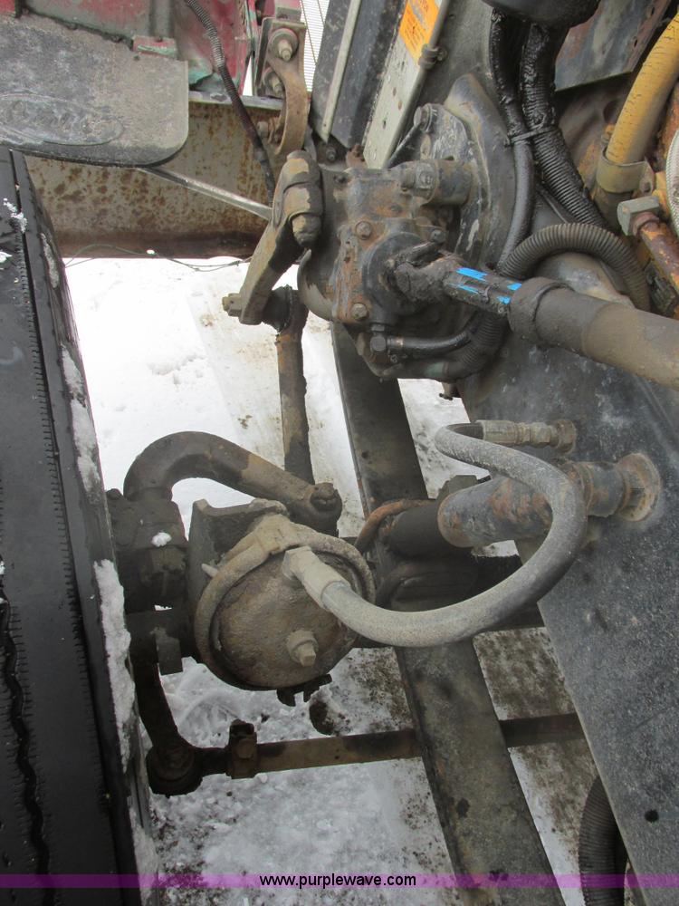 image for item E5324 1993 Peterbilt 375 utility truck