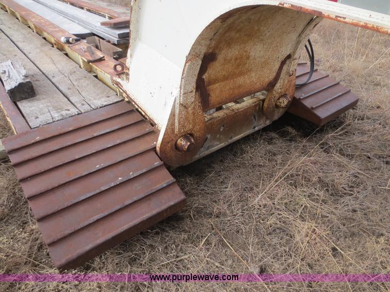 image for item F6835 1982 Talbert 40 ton triple axle detachable trailer