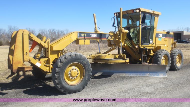 image for item F6836 1999 Caterpillar 120H articulated motor grader