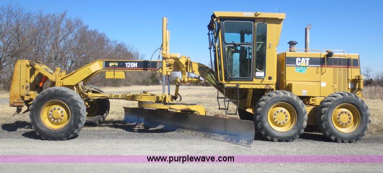 image for item F6836 1999 Caterpillar 120H articulated motor grader