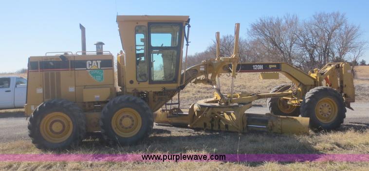 image for item F6836 1999 Caterpillar 120H articulated motor grader