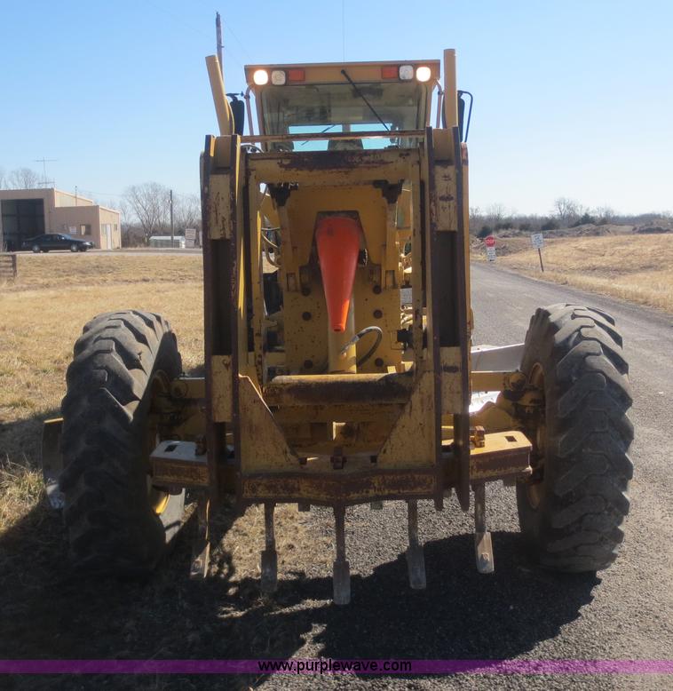 image for item F6836 1999 Caterpillar 120H articulated motor grader