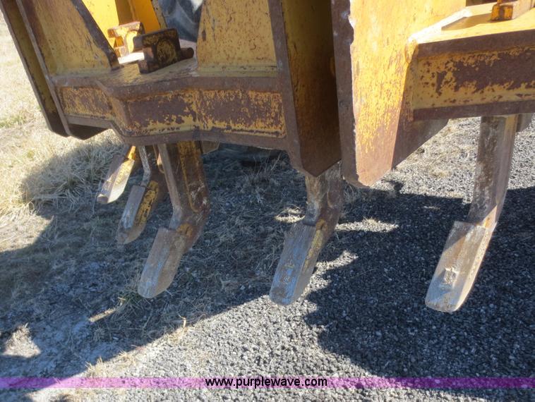 image for item F6836 1999 Caterpillar 120H articulated motor grader