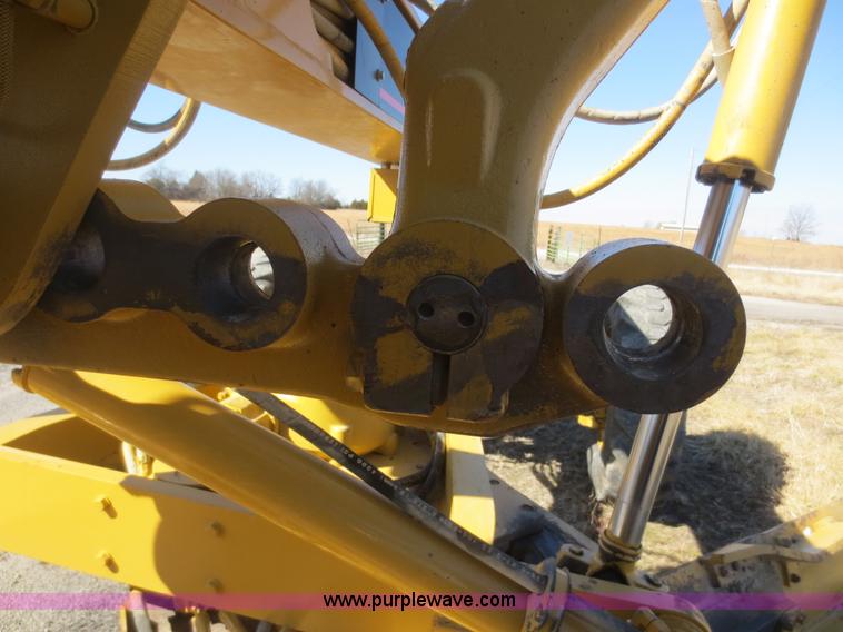 image for item F6836 1999 Caterpillar 120H articulated motor grader