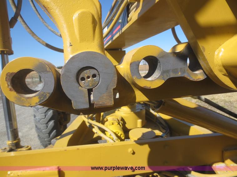 image for item F6836 1999 Caterpillar 120H articulated motor grader