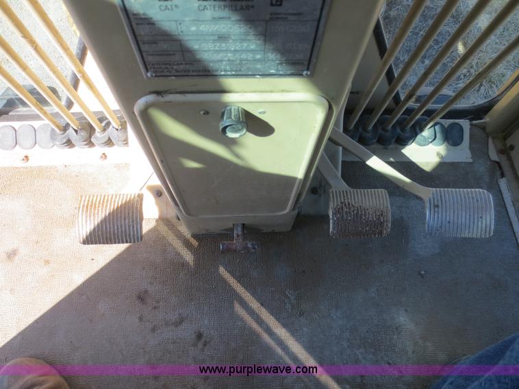 image for item F6836 1999 Caterpillar 120H articulated motor grader