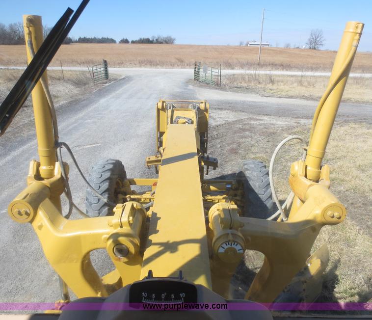 image for item F6836 1999 Caterpillar 120H articulated motor grader