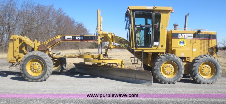 image for item F6837 1998 Caterpillar 120H articulated motor grader